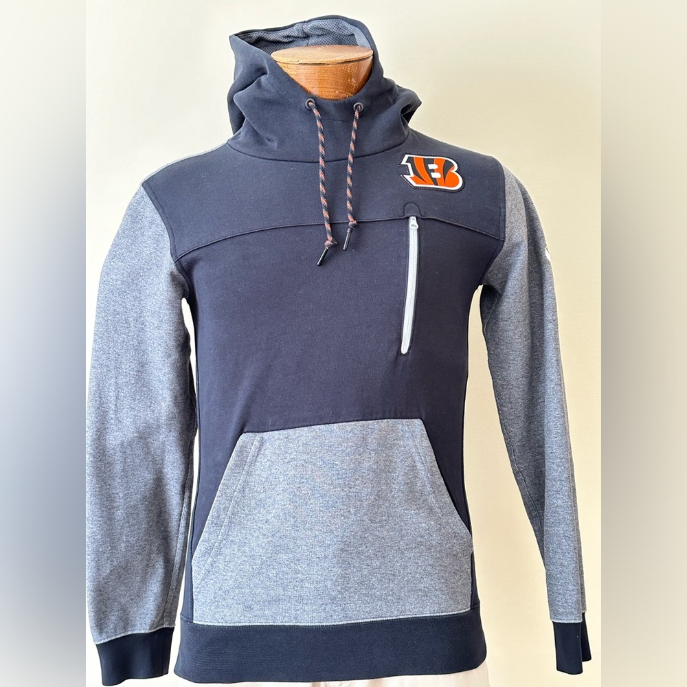 NIKE CINCINNATI BENGALS HOODED SWEATSHIRT SIZE SMALL